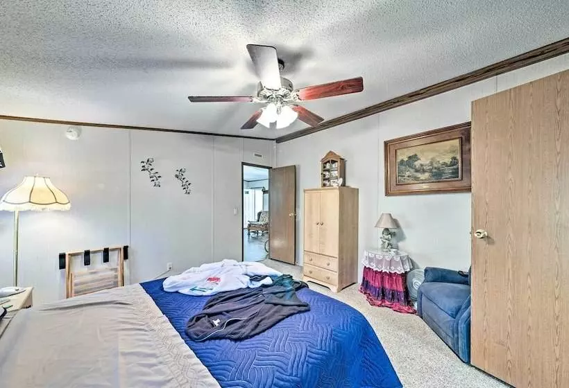 Haven In The Woods W/ 150 Acres, 2 Ponds