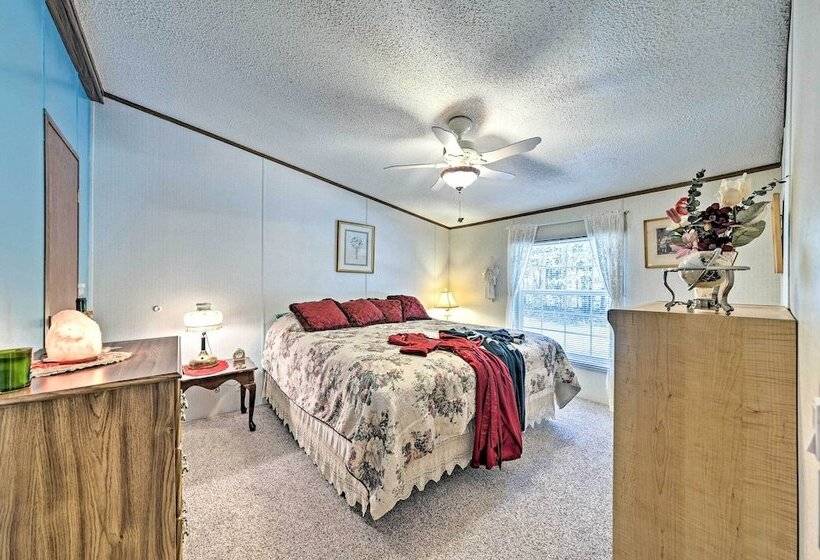 Haven In The Woods W/ 150 Acres, 2 Ponds