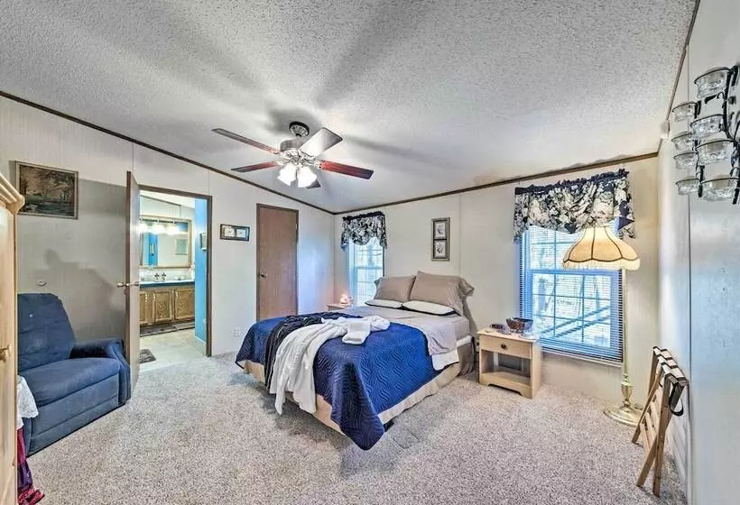 Haven In The Woods W/ 150 Acres, 2 Ponds