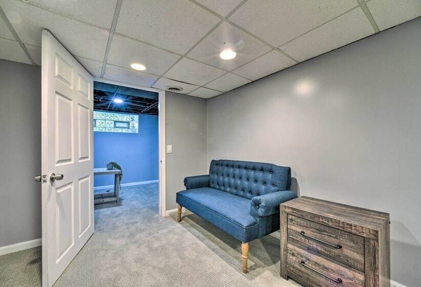 Historic Dearborn Home: 13 Mi To Downtown Detroit!