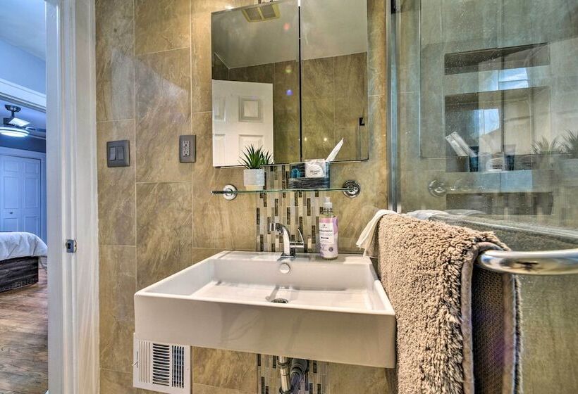 Historic Dearborn Home: 13 Mi To Downtown Detroit!