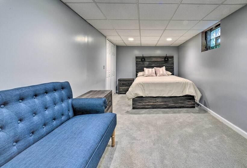 Historic Dearborn Home: 13 Mi To Downtown Detroit!