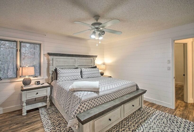 15 Mi To Hot Springs Nat L Park: Home W/ Fire Pit!