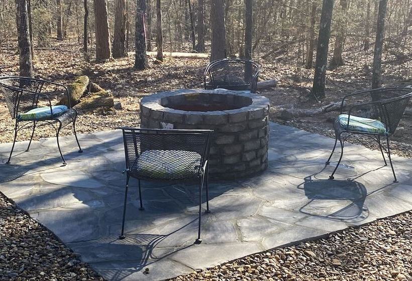 15 Mi To Hot Springs Nat L Park: Home W/ Fire Pit!