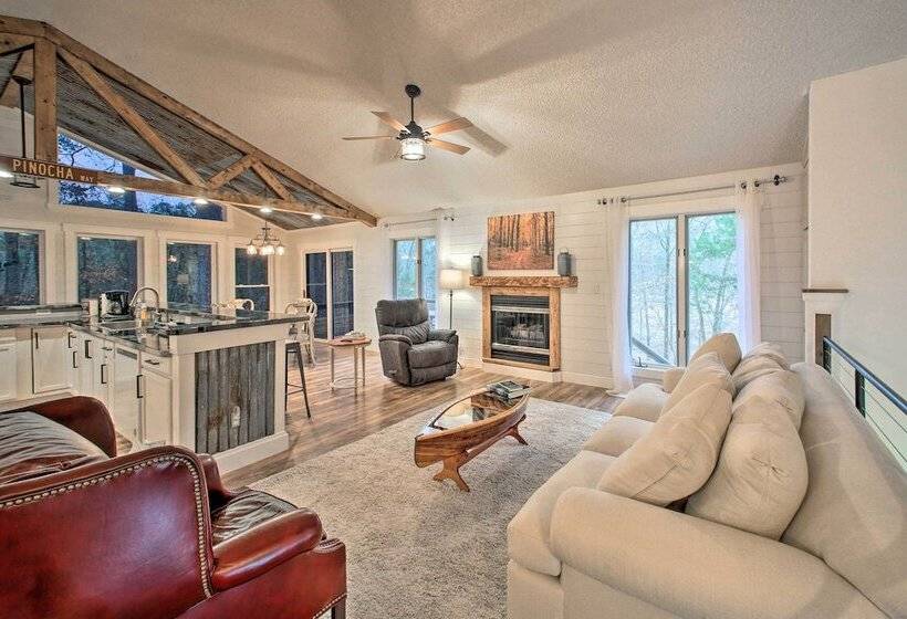 15 Mi To Hot Springs Nat L Park: Home W/ Fire Pit!