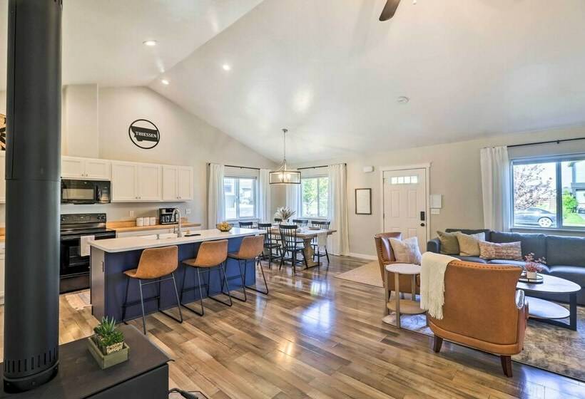 Kalispell Home W/ 2 Suites ~ 35 Mi To Glacier