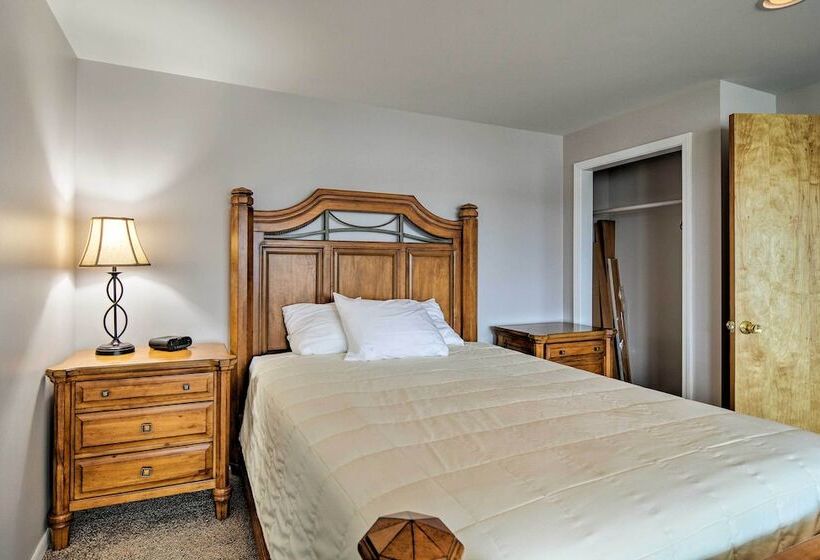 Lakefront Boyne Home W/ Deck, Walk To Downtown!