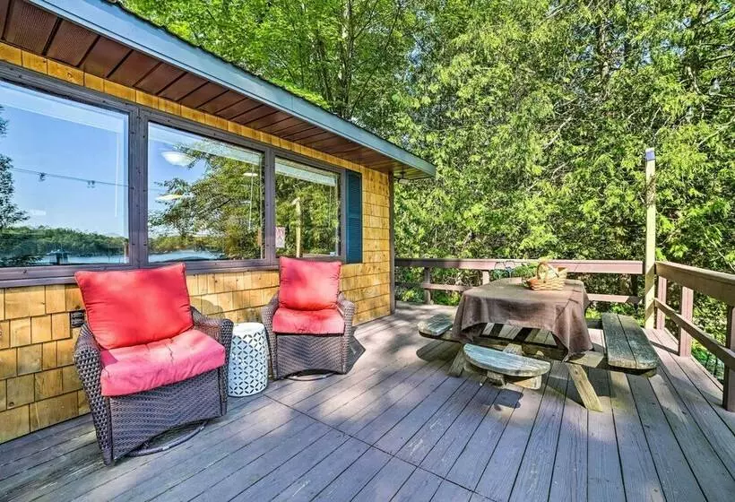 Lakefront Hideaway W/ Dock, Kayaks, Fire Pit!