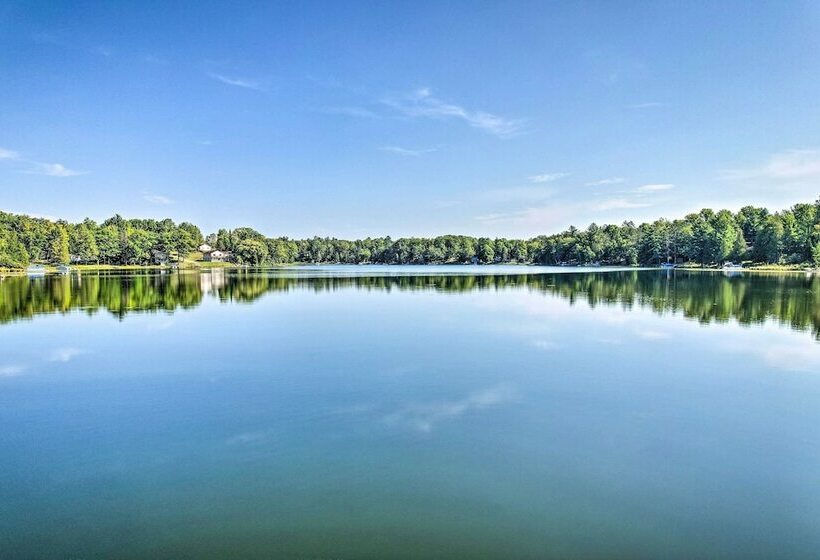 Lakefront Hideaway W/ Dock, Kayaks, Fire Pit!