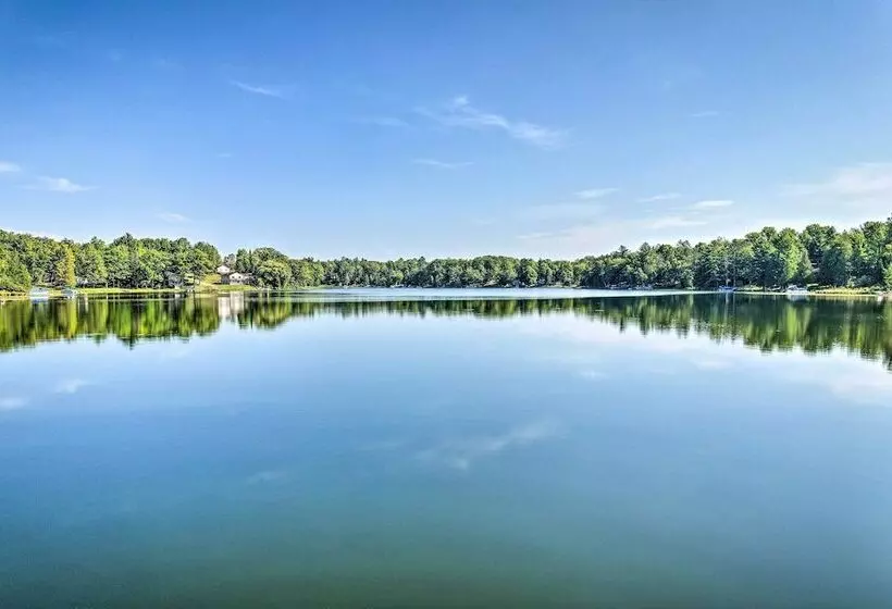 Lakefront Hideaway W/ Dock, Kayaks, Fire Pit!