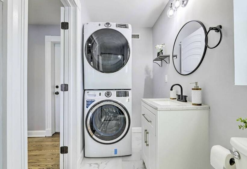 Lakefront Home: 2 Mi To Air Line State Park Trail!