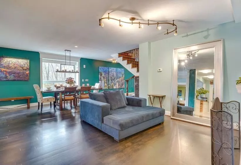 Large Family Home W/ Patios, Gas Grill + Fire Pit!