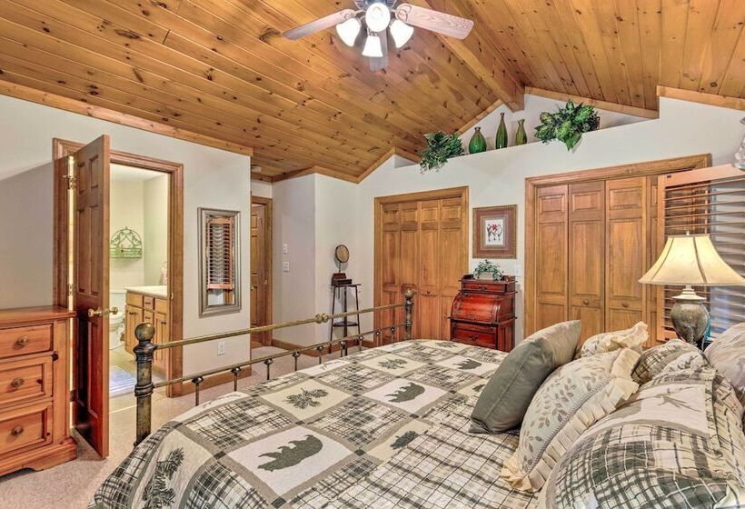 Lavish Beech Mountain Ski Cabin W/ Hot Tub!