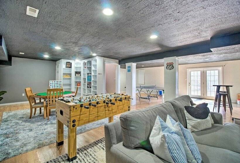 Linden Cabin W/ Hot Tub + Mountain Views!