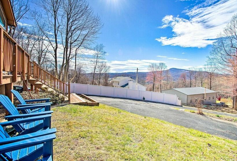 Linden Cabin W/ Hot Tub + Mountain Views!