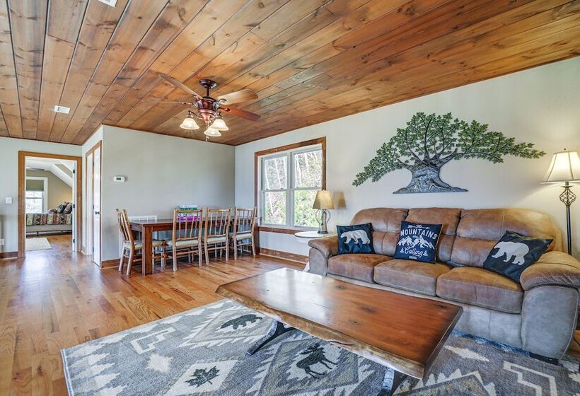 Luxurious Waynesville Family Home W/ Gorgeous View