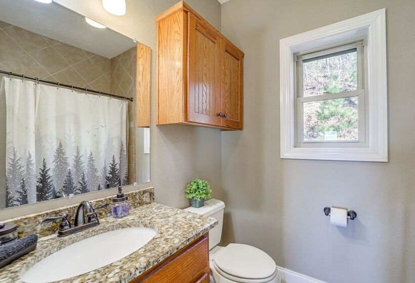 Luxurious Waynesville Family Home W/ Gorgeous View