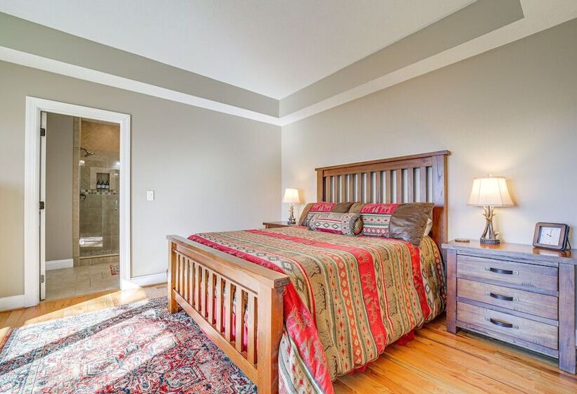 Luxurious Waynesville Family Home W/ Gorgeous View