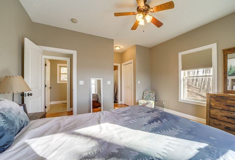 Luxurious Waynesville Family Home W/ Gorgeous View