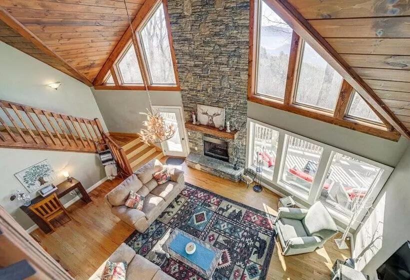 Luxurious Waynesville Family Home W/ Gorgeous View