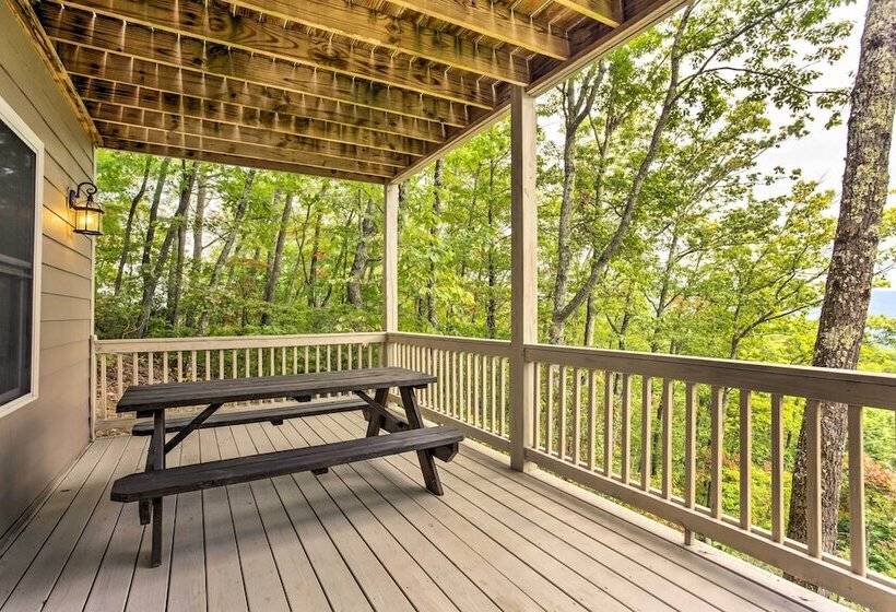 Luxurious Waynesville Family Home W/ Gorgeous View