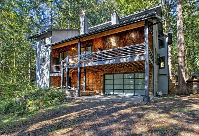 Modern Harstine Island Hideaway W/ Water Views!