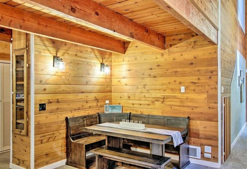 Modern Harstine Island Hideaway W/ Water Views!