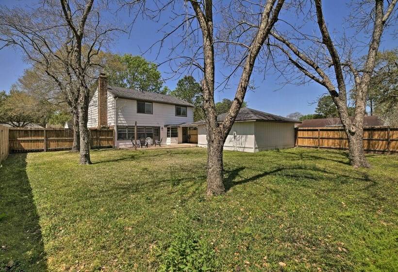 Modern House W/ Fireplace, Walk To Fishing!