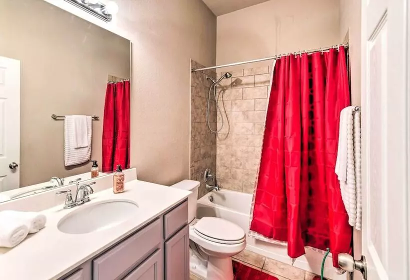 Temple Retreat: Game Room & Deck, Pets Welcome