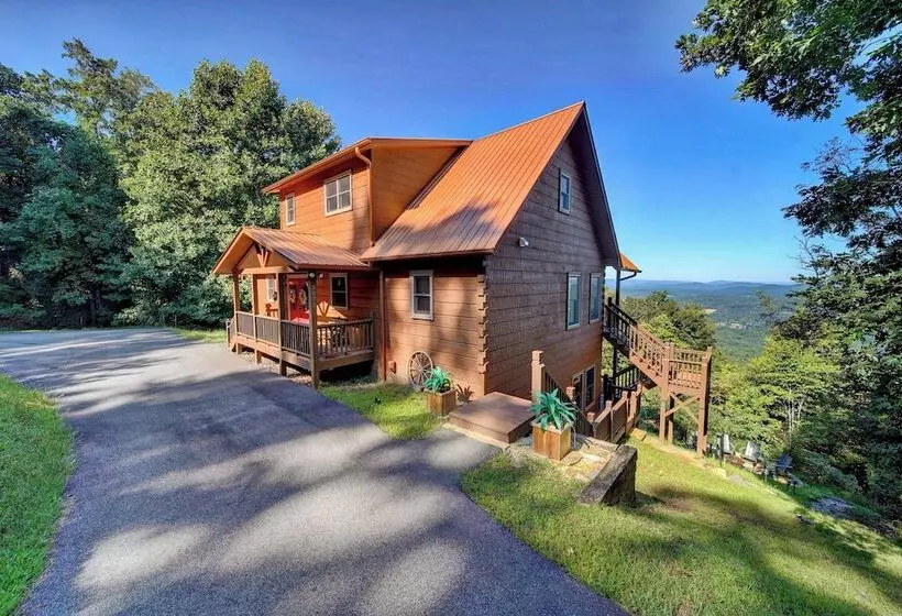 Outlaw Mountain Lodge: Fire Pit & Panoramic Views!