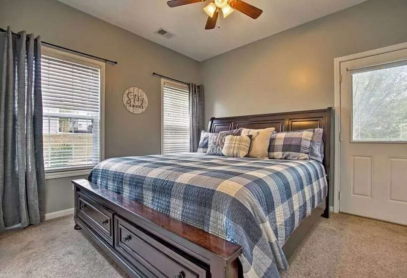 Half Mi To Yacht Club: Home By Perry Lake!