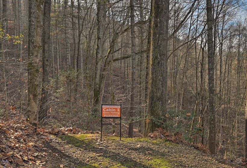 Pet Friendly Smoky Mountain Cabin: Hunt & Fish!