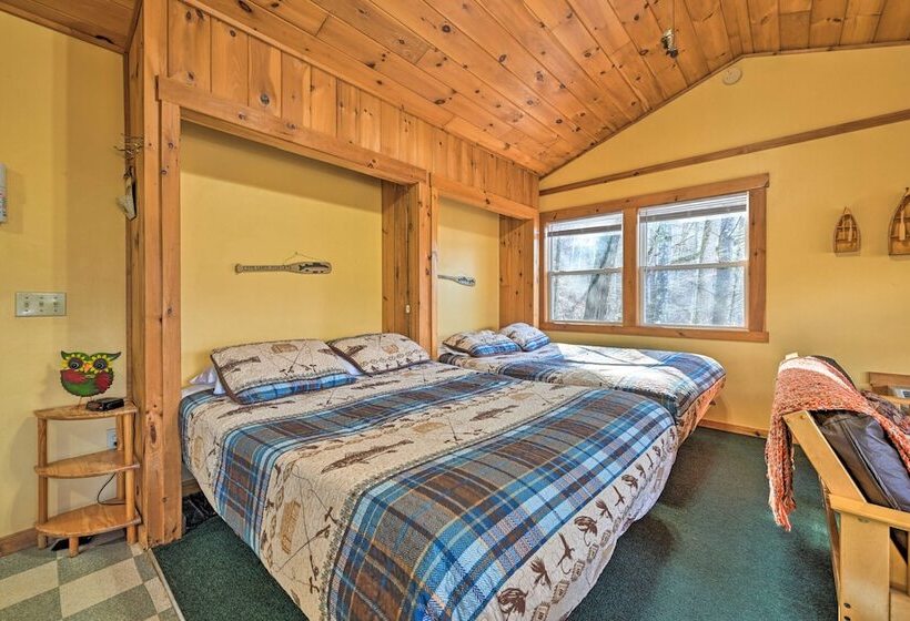 Pet Friendly Smoky Mountain Cabin: Hunt & Fish!