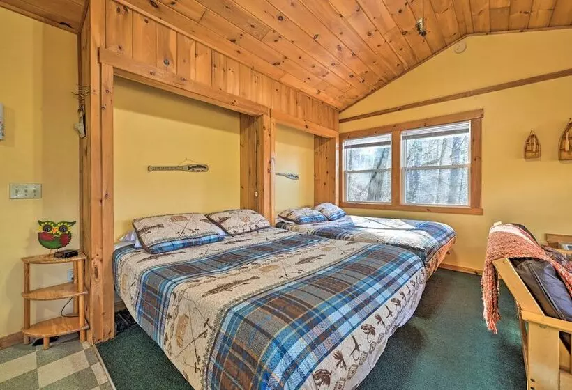 Pet Friendly Smoky Mountain Cabin: Hunt & Fish!