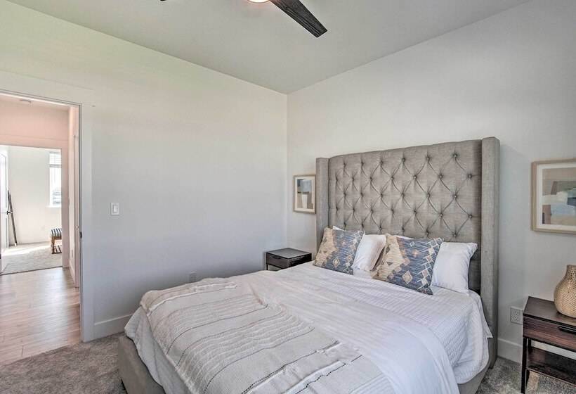 Picturesque Moses Lake House W/ Boating Dock