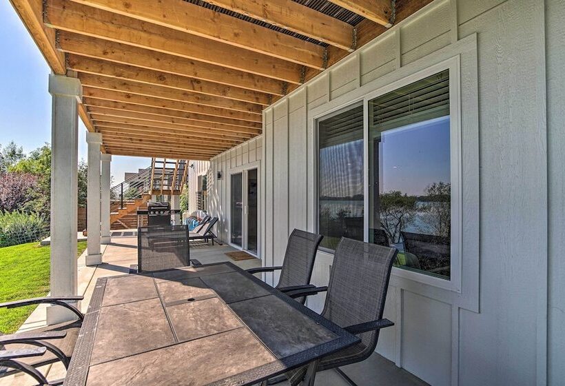 Picturesque Moses Lake House W/ Boating Dock