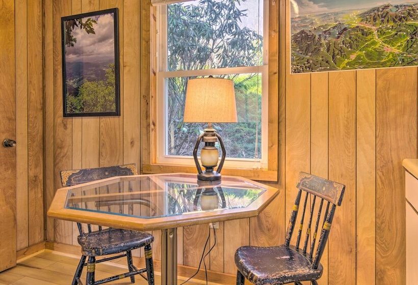 2 Decks + Views: Spruce Pine Cabin On 8 Acres