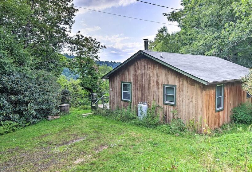 2 Decks + Views: Spruce Pine Cabin On 8 Acres