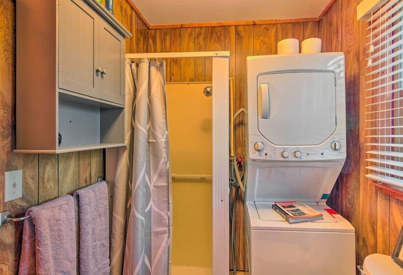 2 Decks + Views: Spruce Pine Cabin On 8 Acres