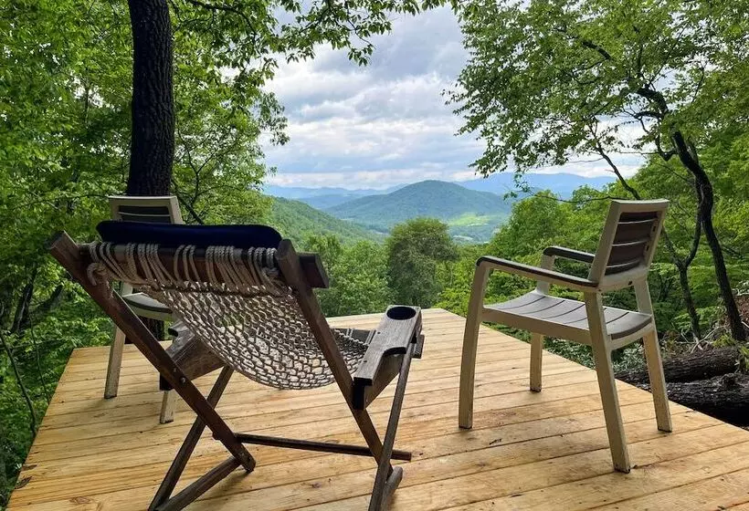 2 Decks + Views: Spruce Pine Cabin On 8 Acres