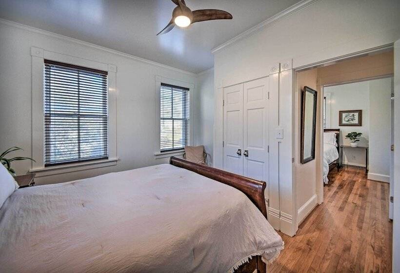 Radiant Gloucester House W/ Private Porch!