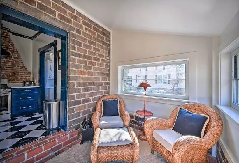 Radiant Gloucester House W/ Private Porch!