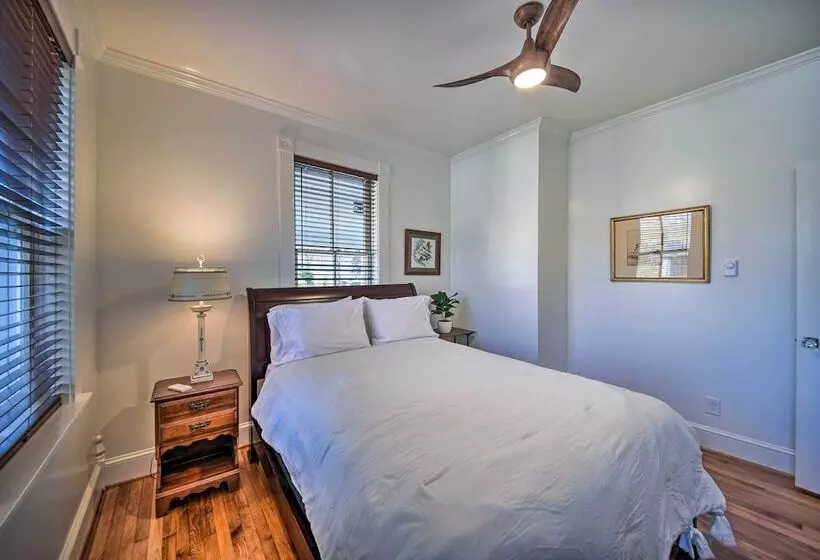 Radiant Gloucester House W/ Private Porch!