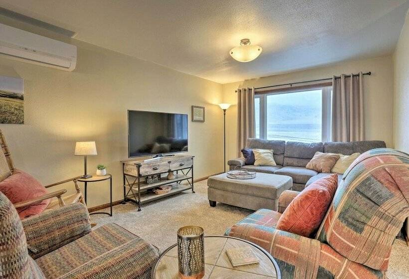 Rapid City Vacation Home W/ Wraparound Deck!