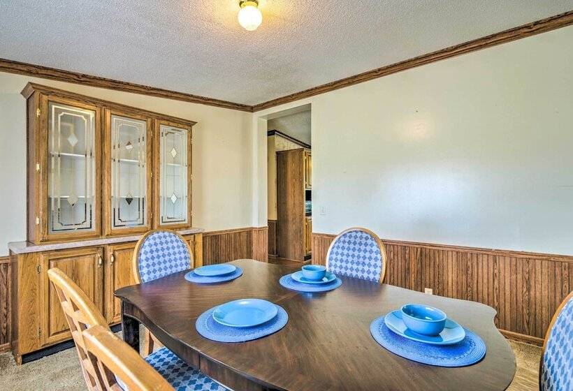 Relaxing Prairie Home, 29 Mi To Starkville!