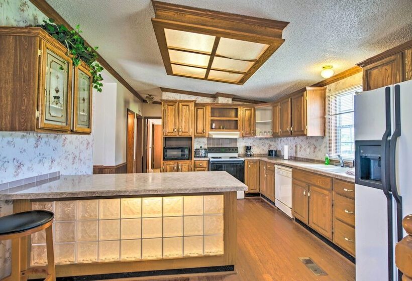 Relaxing Prairie Home, 29 Mi To Starkville!