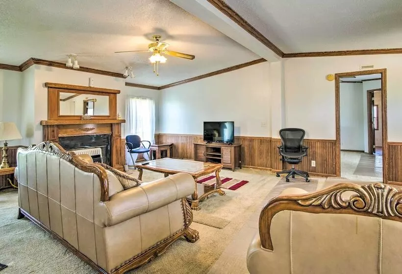Relaxing Prairie Home, 29 Mi To Starkville!