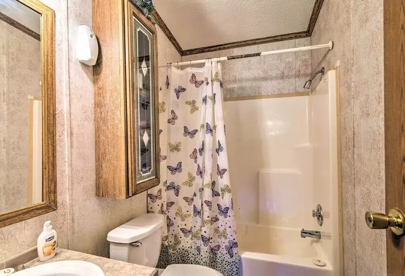 Relaxing Prairie Home, 29 Mi To Starkville!