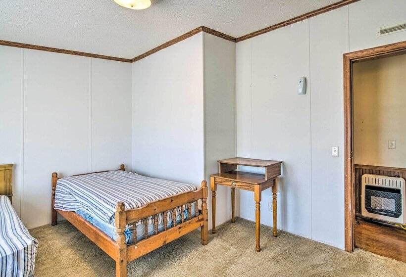 Relaxing Prairie Home, 29 Mi To Starkville!