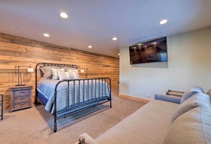 Renovated Historic Cabin ~25 Miles To Park City!